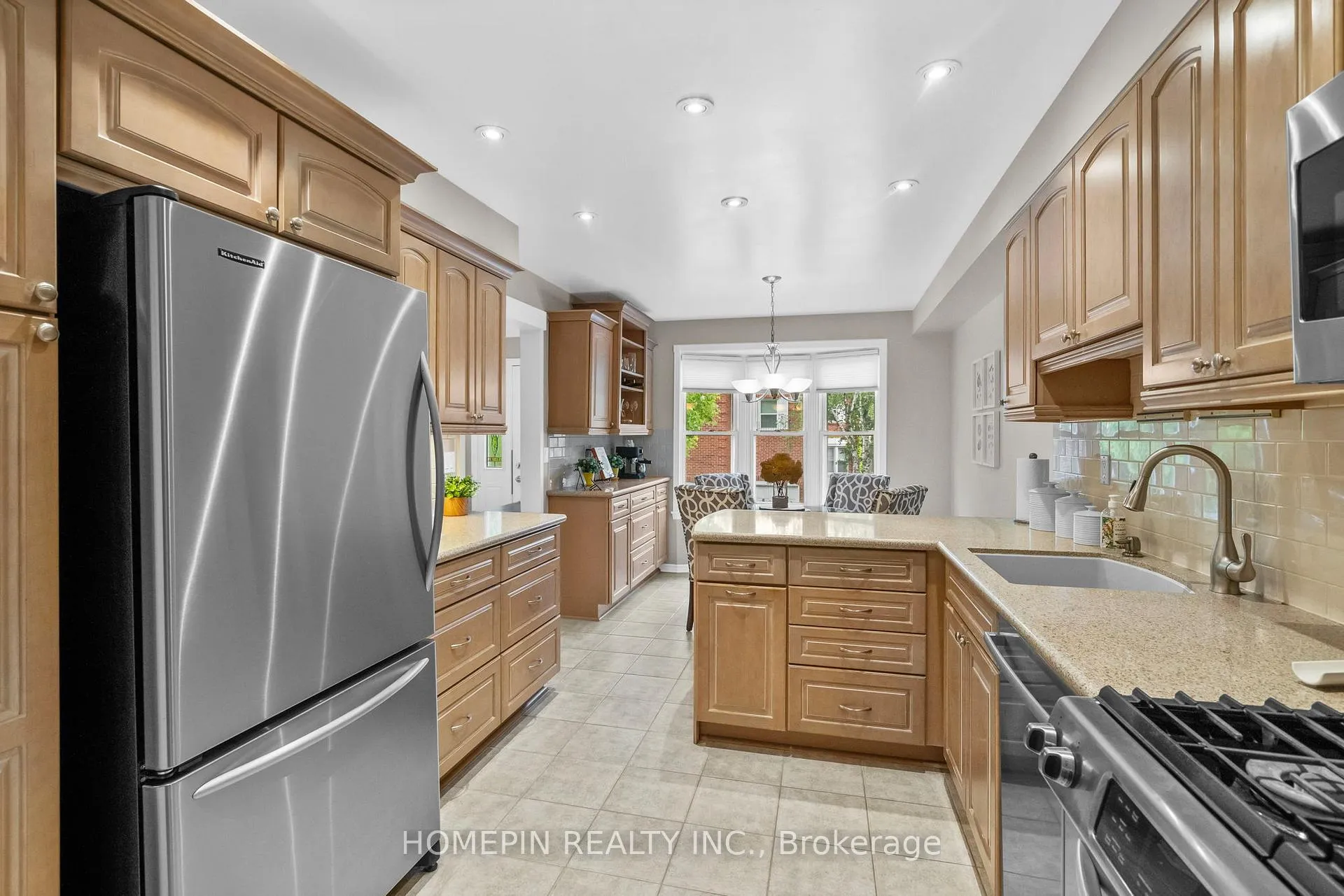 Photo 8 of 86 Confederation Way, Markham, Thornhill — HOMEH