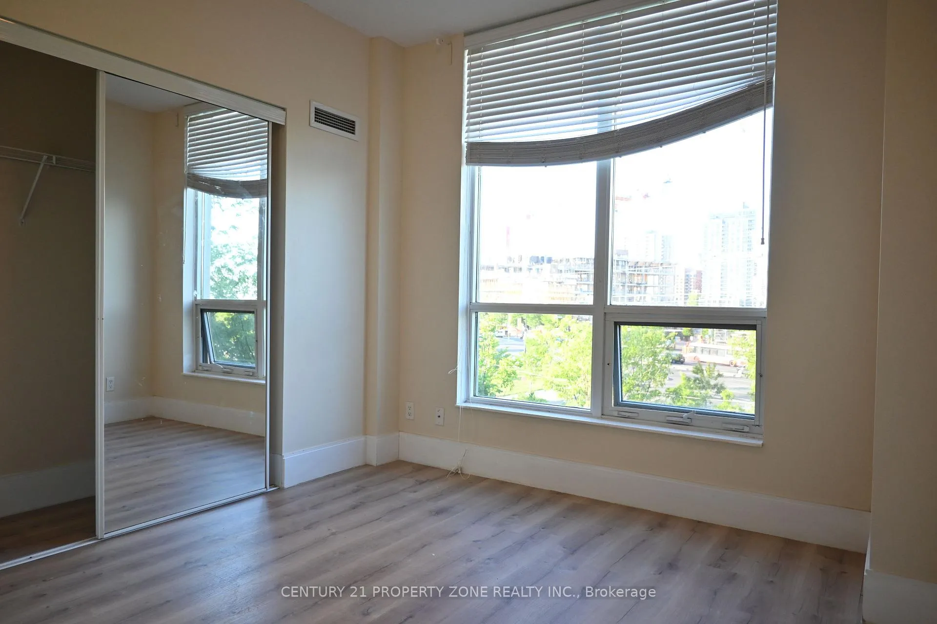 Photo 9 of Unit 309, 15 Viking Lane, Etobicoke, Islington-City Centre West — HOMEH