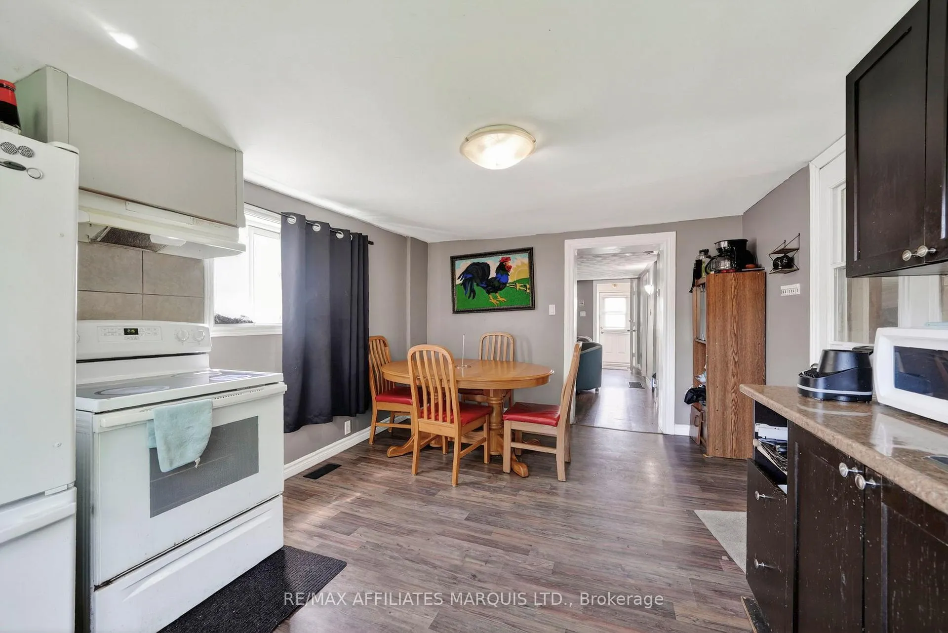 Photo 10 of 117 Sixth Street W, Cornwall, Cornwall — HOMEH