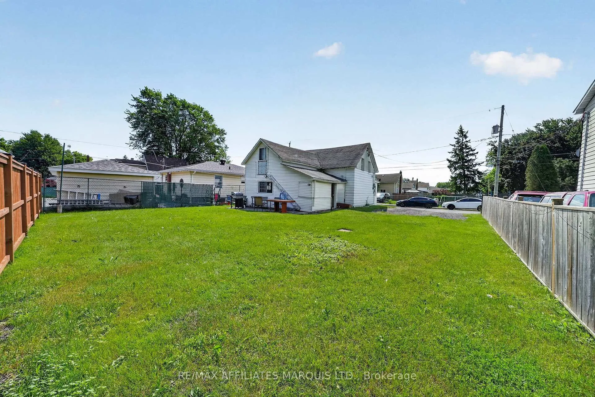 Photo 2 of 117 Sixth Street W, Cornwall, Cornwall — HOMEH