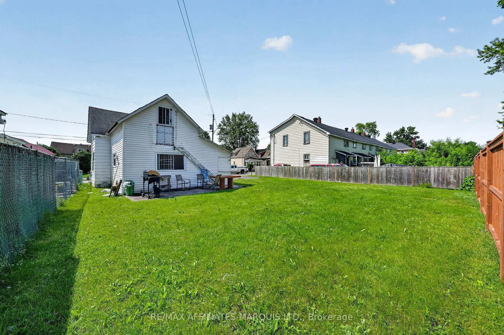 Photo 26 of 117 Sixth Street W, Cornwall, Cornwall — HOMEH