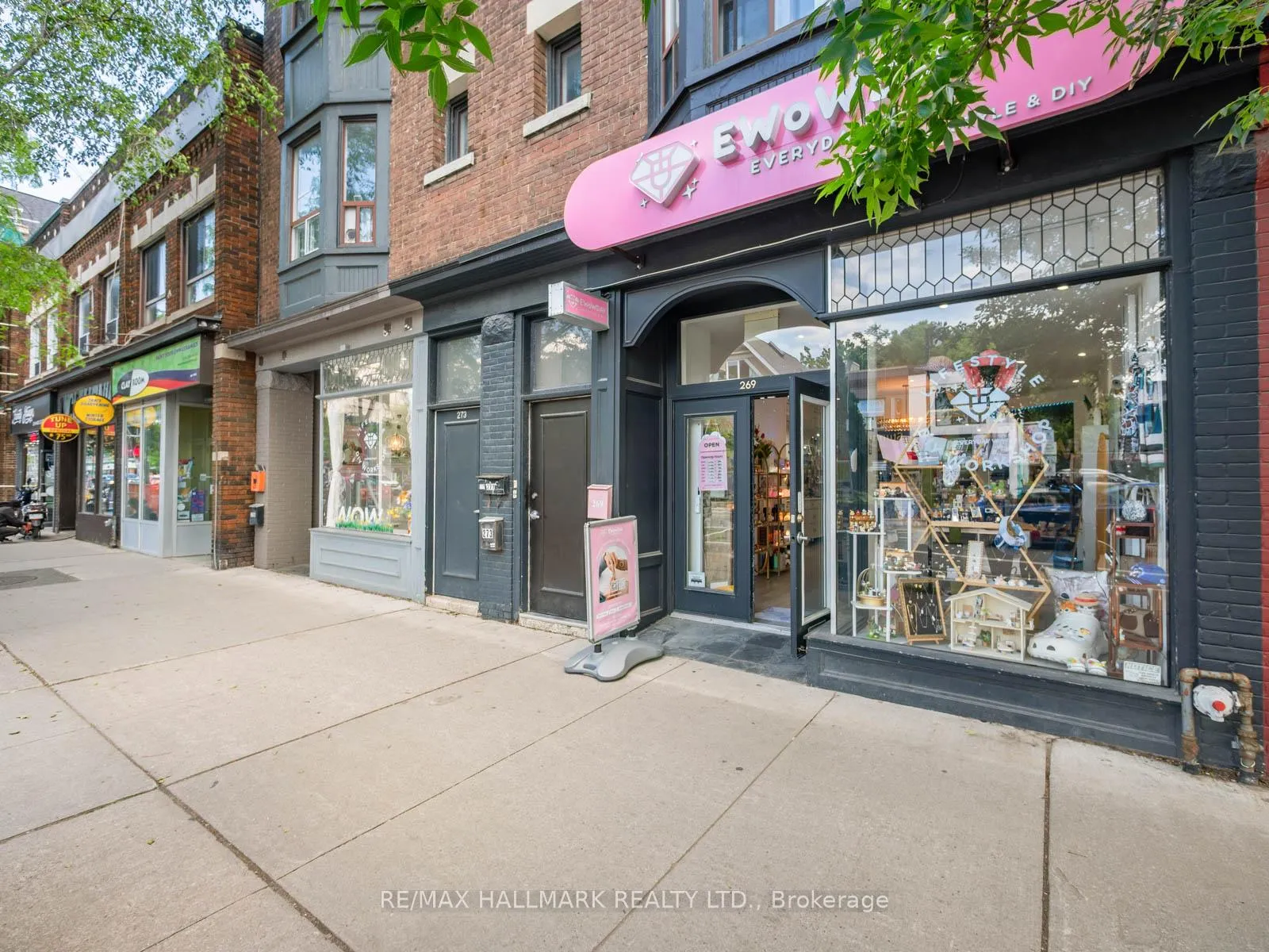 Photo 4 of Unit 3rd flr, 269 Danforth Avenue, Toronto, North Riverdale — HOMEH