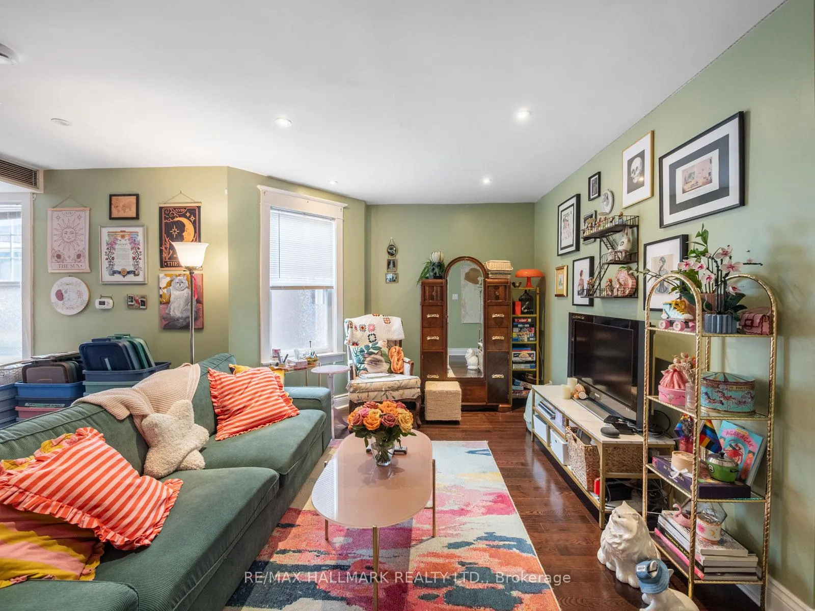 Photo 9 of Unit 3rd flr, 269 Danforth Avenue, Toronto, North Riverdale — HOMEH