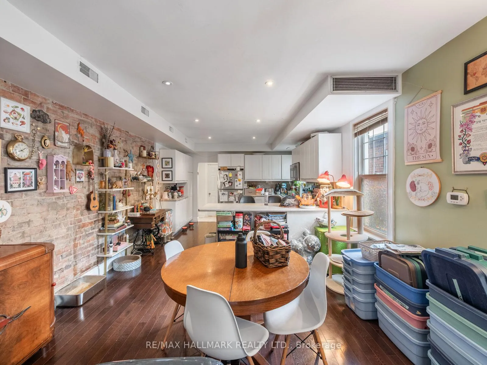 Photo 14 of Unit 3rd flr, 269 Danforth Avenue, Toronto, North Riverdale — HOMEH