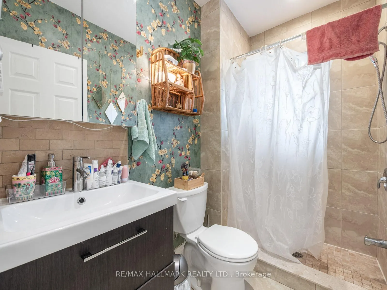 Photo 25 of Unit 3rd flr, 269 Danforth Avenue, Toronto, North Riverdale — HOMEH