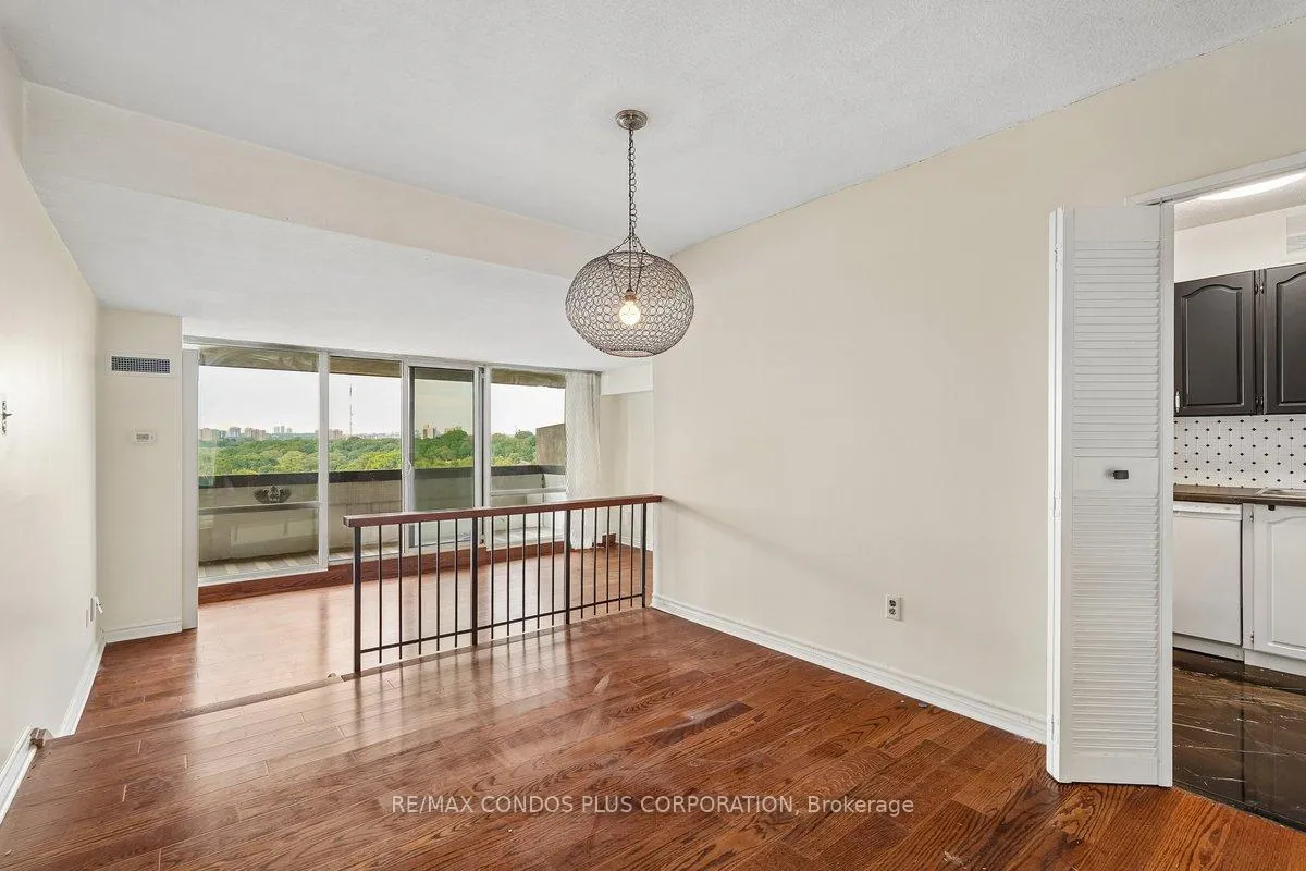 Photo 4 of Unit 1307, 250 Scarlett Road, Toronto, Rockcliffe-Smythe — HOMEH