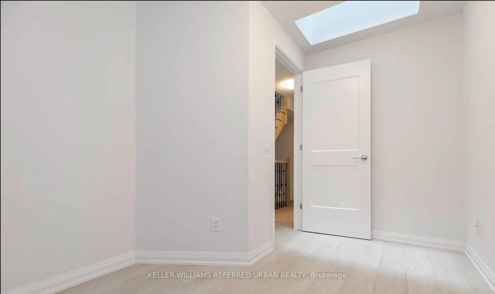 Photo 8 of Unit Th23, 1030 Portage Parkway, Vaughan, Concord — HOMEH