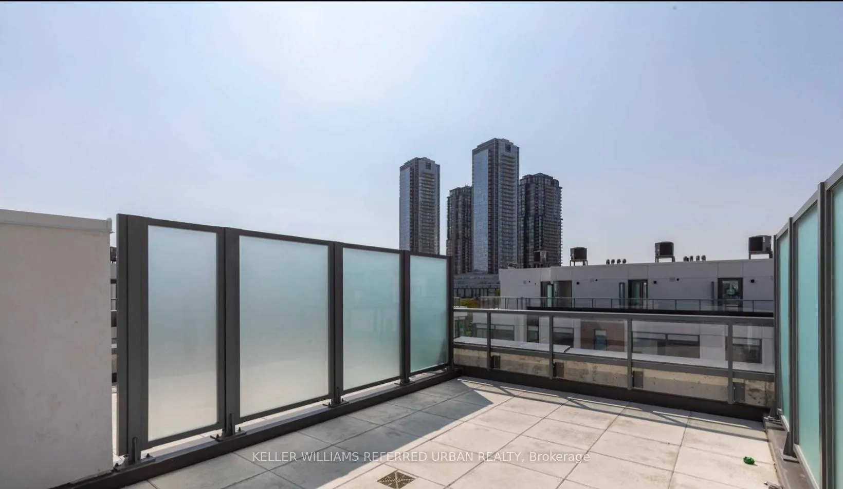 Photo 10 of Unit Th23, 1030 Portage Parkway, Vaughan, Concord — HOMEH