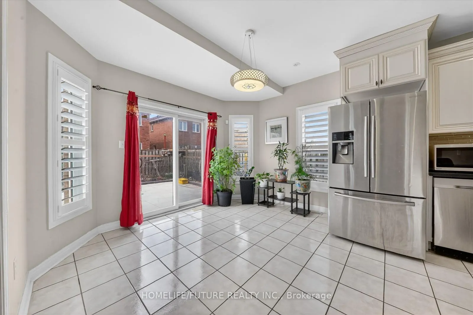 Photo 16 of 18 Ann Louise Crescent, Markham, Cedarwood — HOMEH