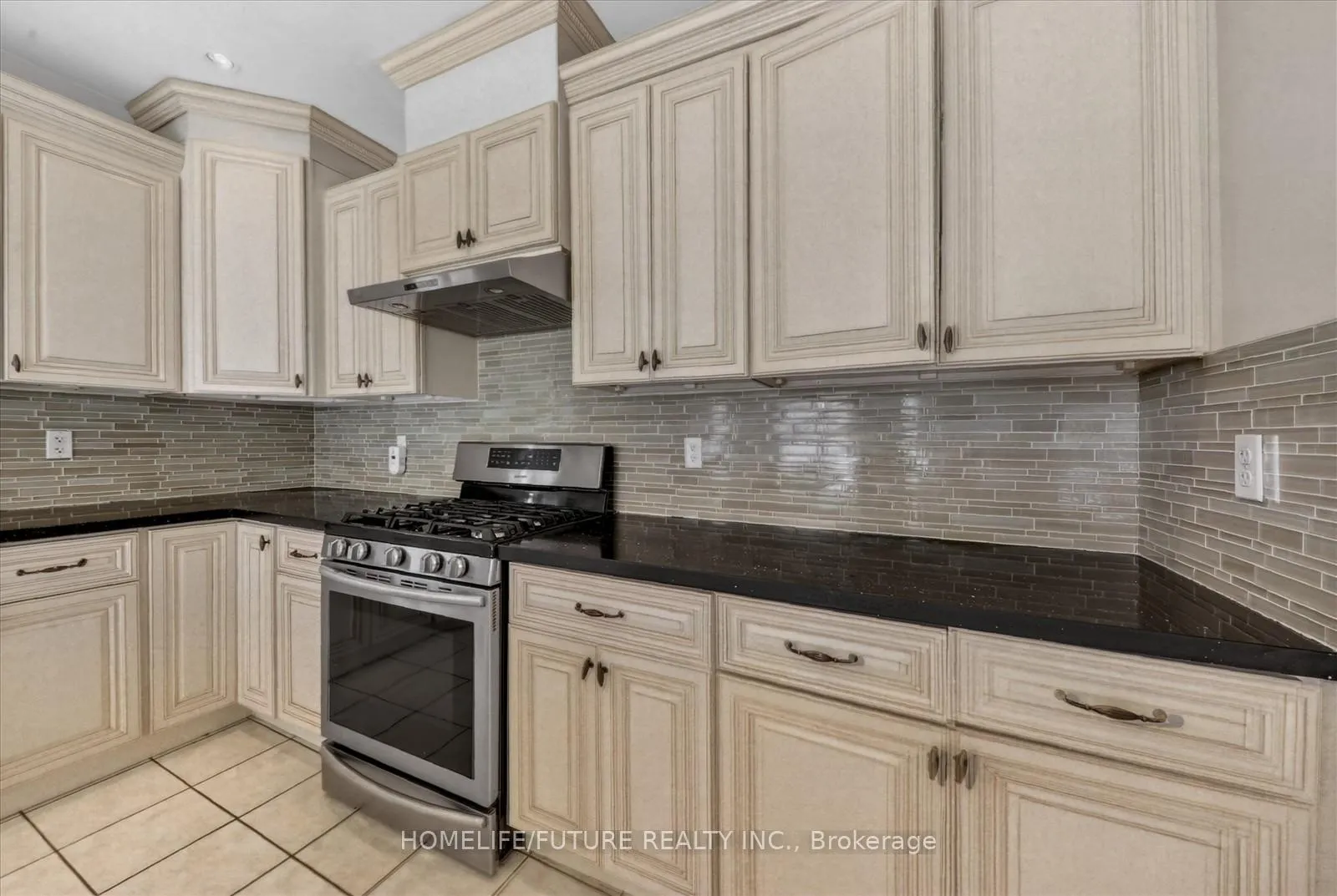 Photo 18 of 18 Ann Louise Crescent, Markham, Cedarwood — HOMEH