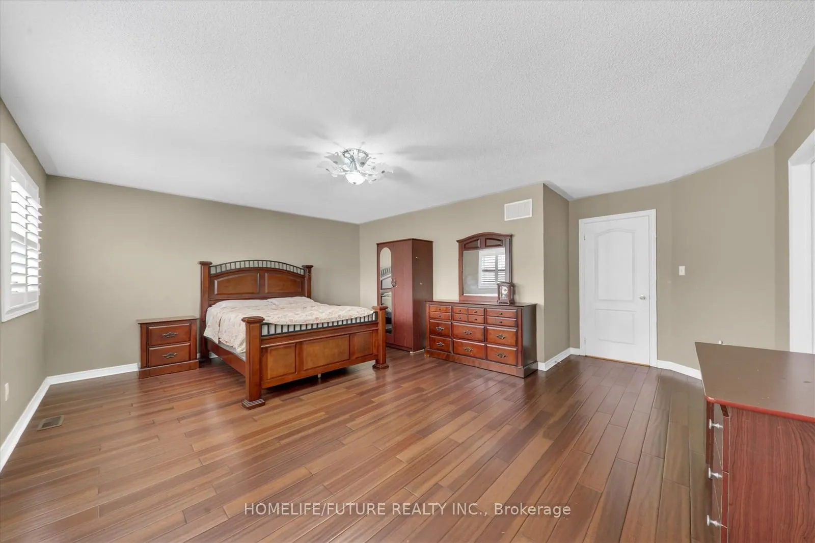 Photo 31 of 18 Ann Louise Crescent, Markham, Cedarwood — HOMEH