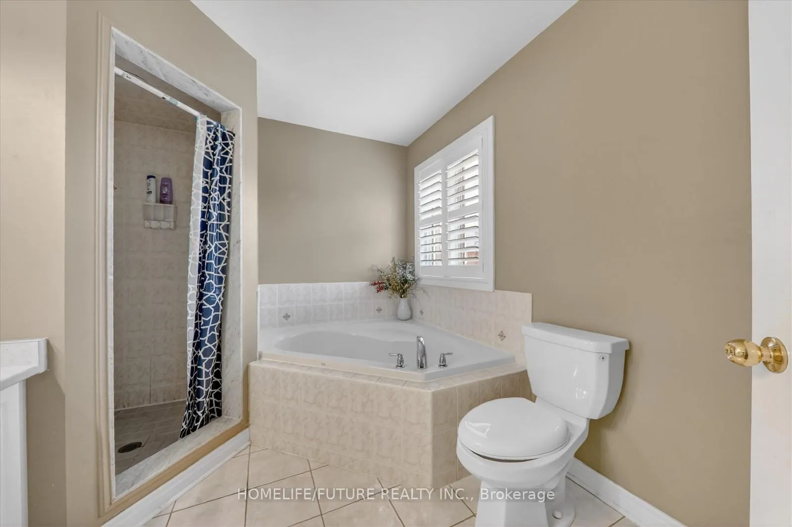 Photo 34 of 18 Ann Louise Crescent, Markham, Cedarwood — HOMEH