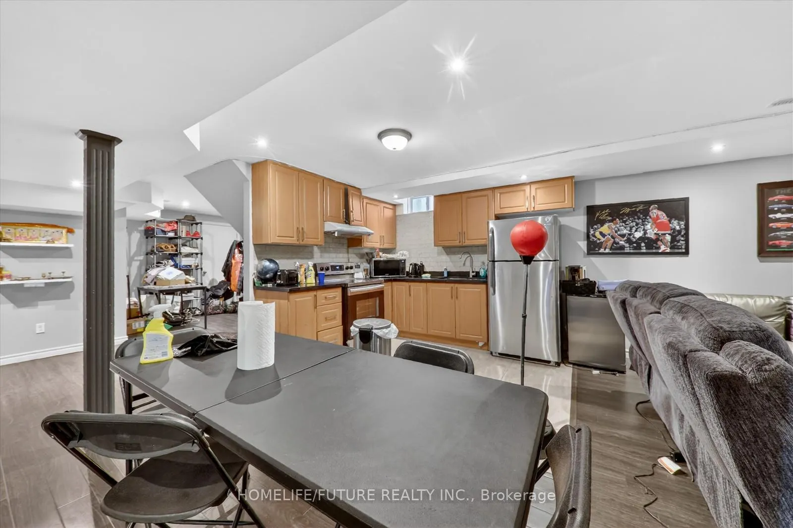 Photo 37 of 18 Ann Louise Crescent, Markham, Cedarwood — HOMEH