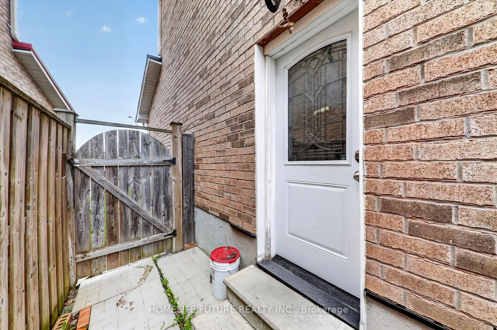 Photo 43 of 18 Ann Louise Crescent, Markham, Cedarwood — HOMEH