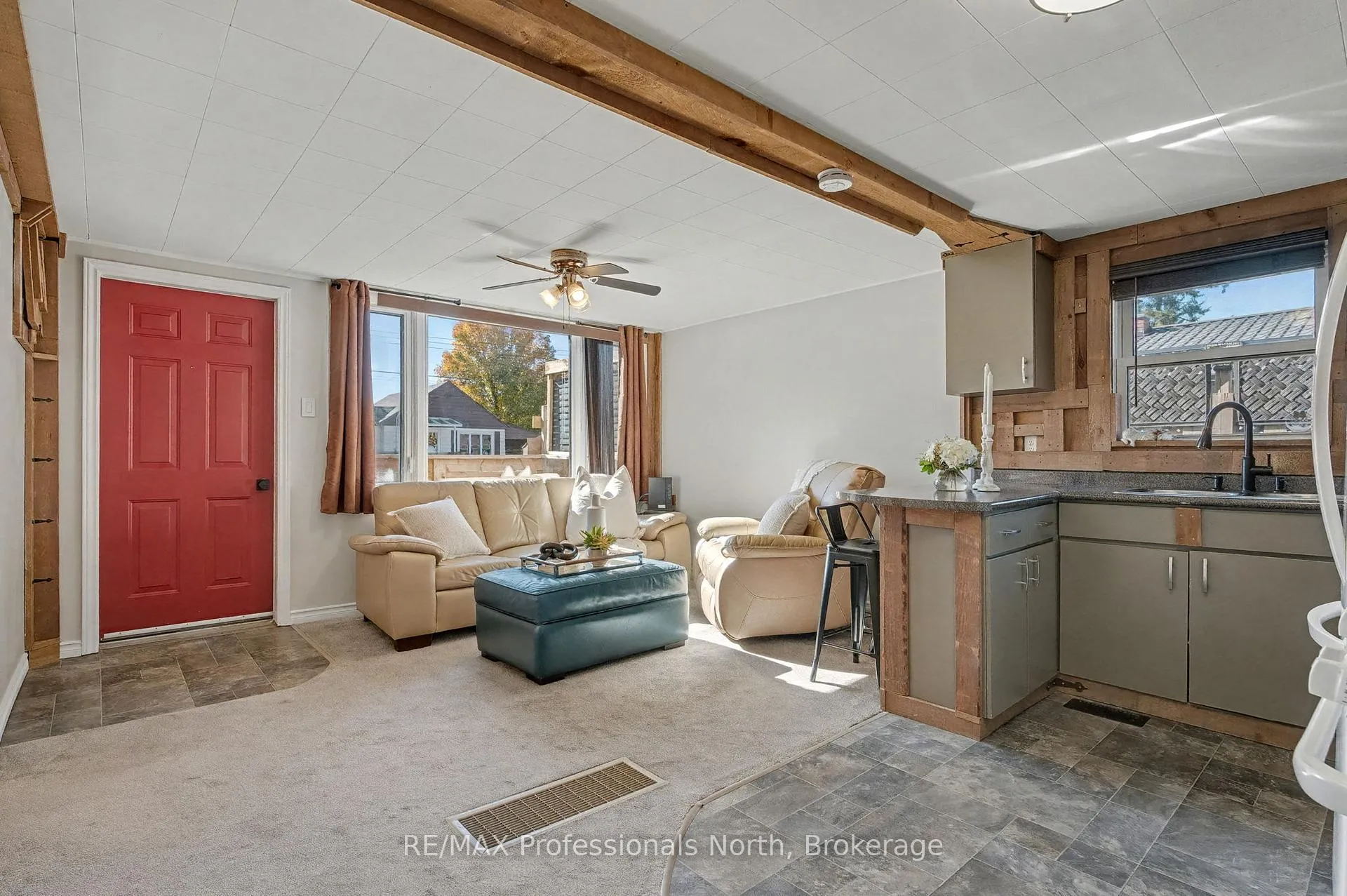 Photo 9 of 161 Quebec Street, Bracebridge, Macaulay — HOMEH
