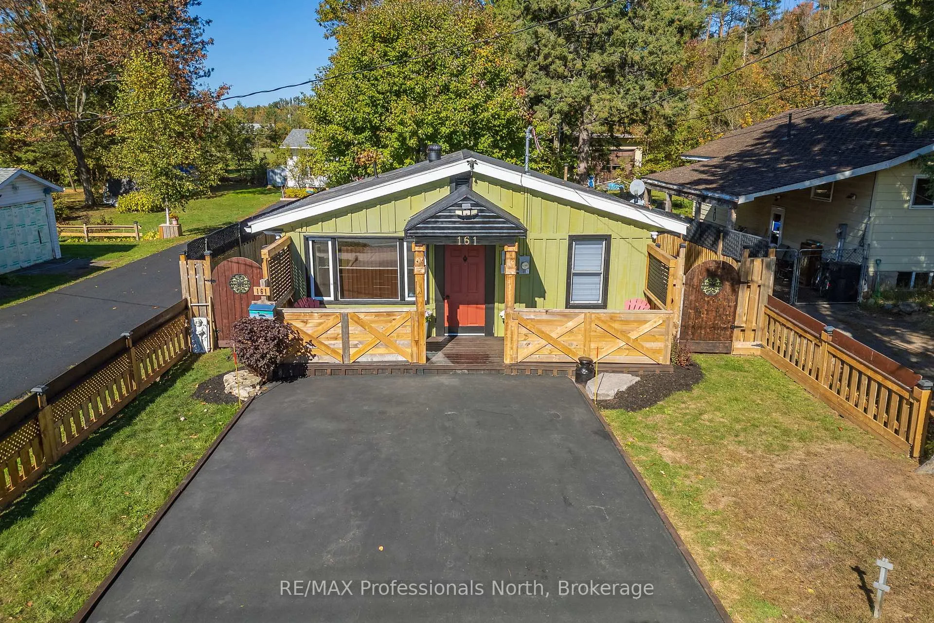 Photo 24 of 161 Quebec Street, Bracebridge, Macaulay — HOMEH