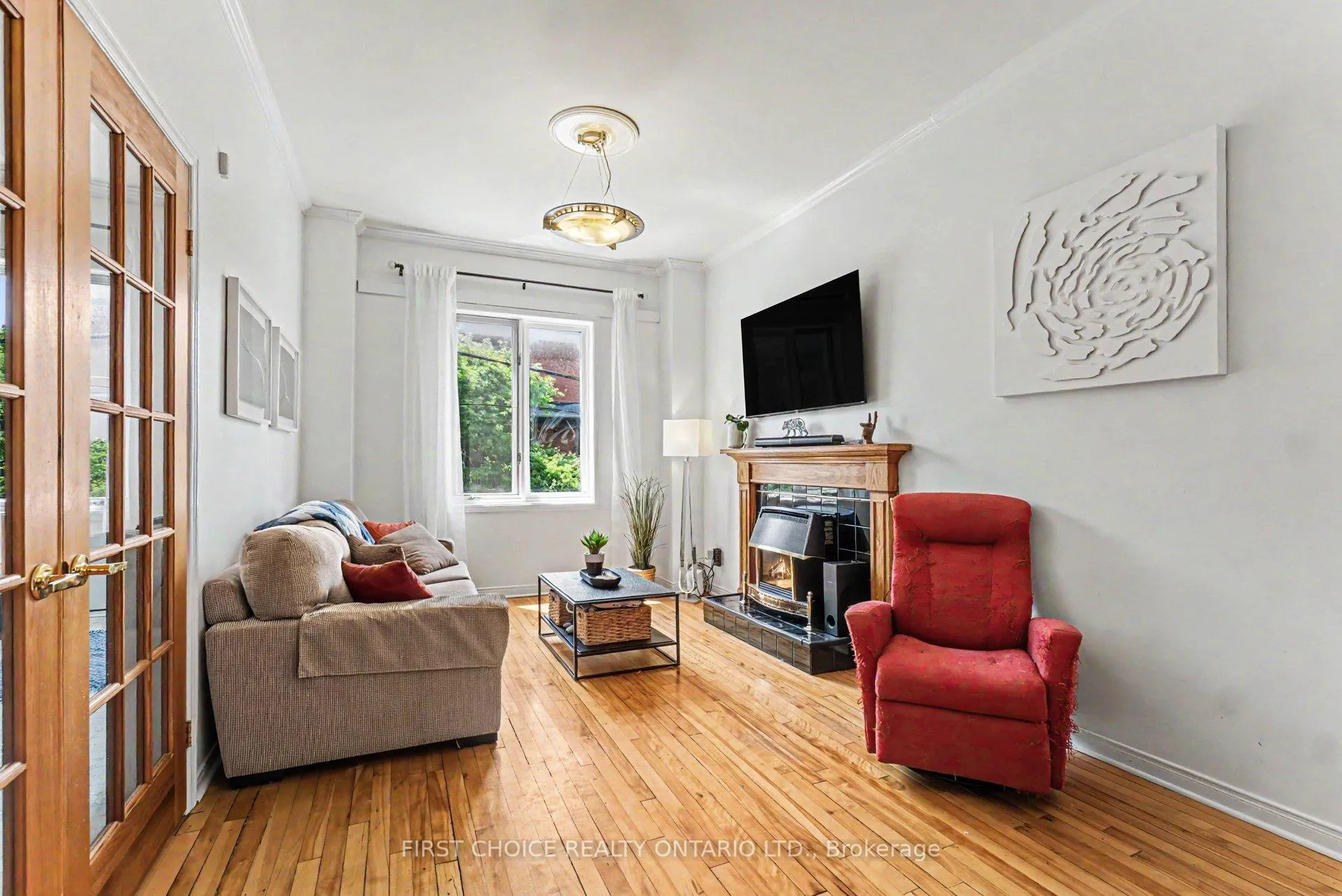 Photo 3 of 267 Booth Street, Ottawa, West Centre Town — HOMEH