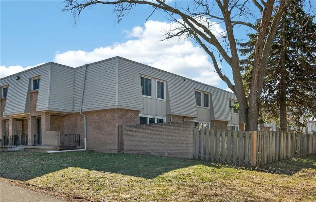 Photo 2 of Unit 182, 17 Old Pine Trail, St. Catharines, Carlton/Bunting — HOMEH