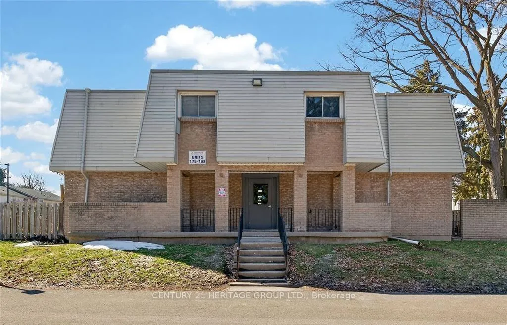 Photo 3 of Unit 182, 17 Old Pine Trail, St. Catharines, Carlton/Bunting — HOMEH