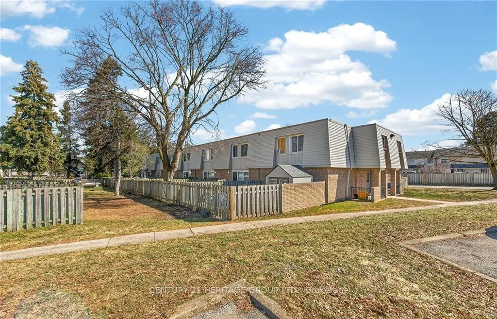 Photo 36 of Unit 182, 17 Old Pine Trail, St. Catharines, Carlton/Bunting — HOMEH