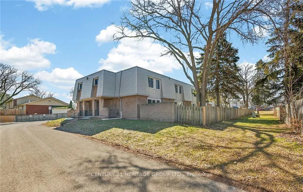 Photo 38 of Unit 182, 17 Old Pine Trail, St. Catharines, Carlton/Bunting — HOMEH
