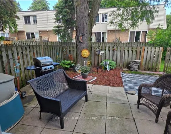 Photo 32 of Unit 182, 17 Old Pine Trail, St. Catharines, Carlton/Bunting — HOMEH