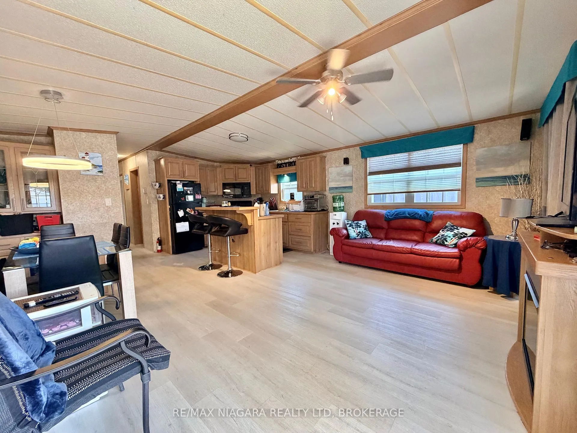 Photo 3 of 7 Hickory Lane, Port Colborne, Sherkston — HOMEH