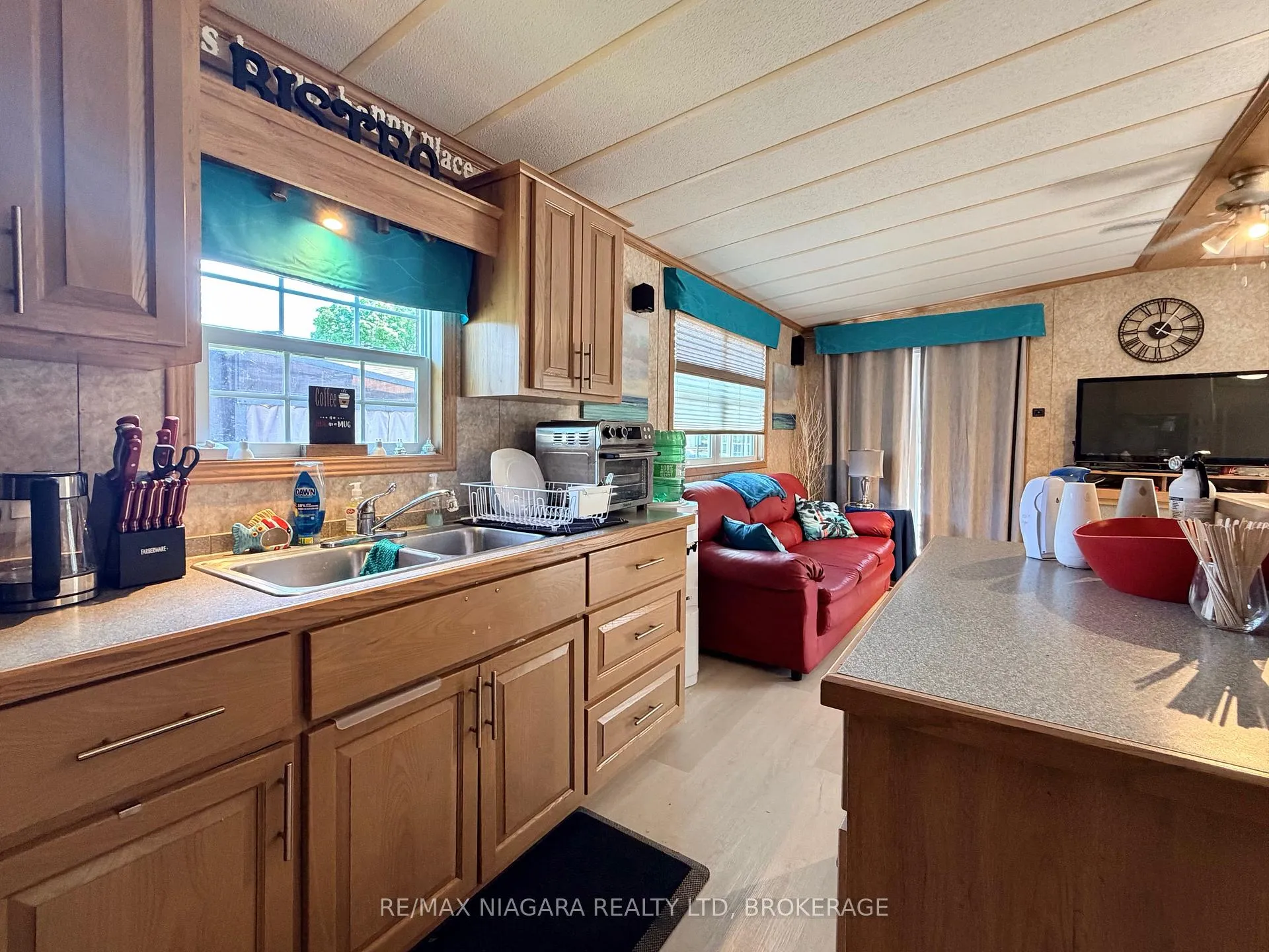 Photo 6 of 7 Hickory Lane, Port Colborne, Sherkston — HOMEH