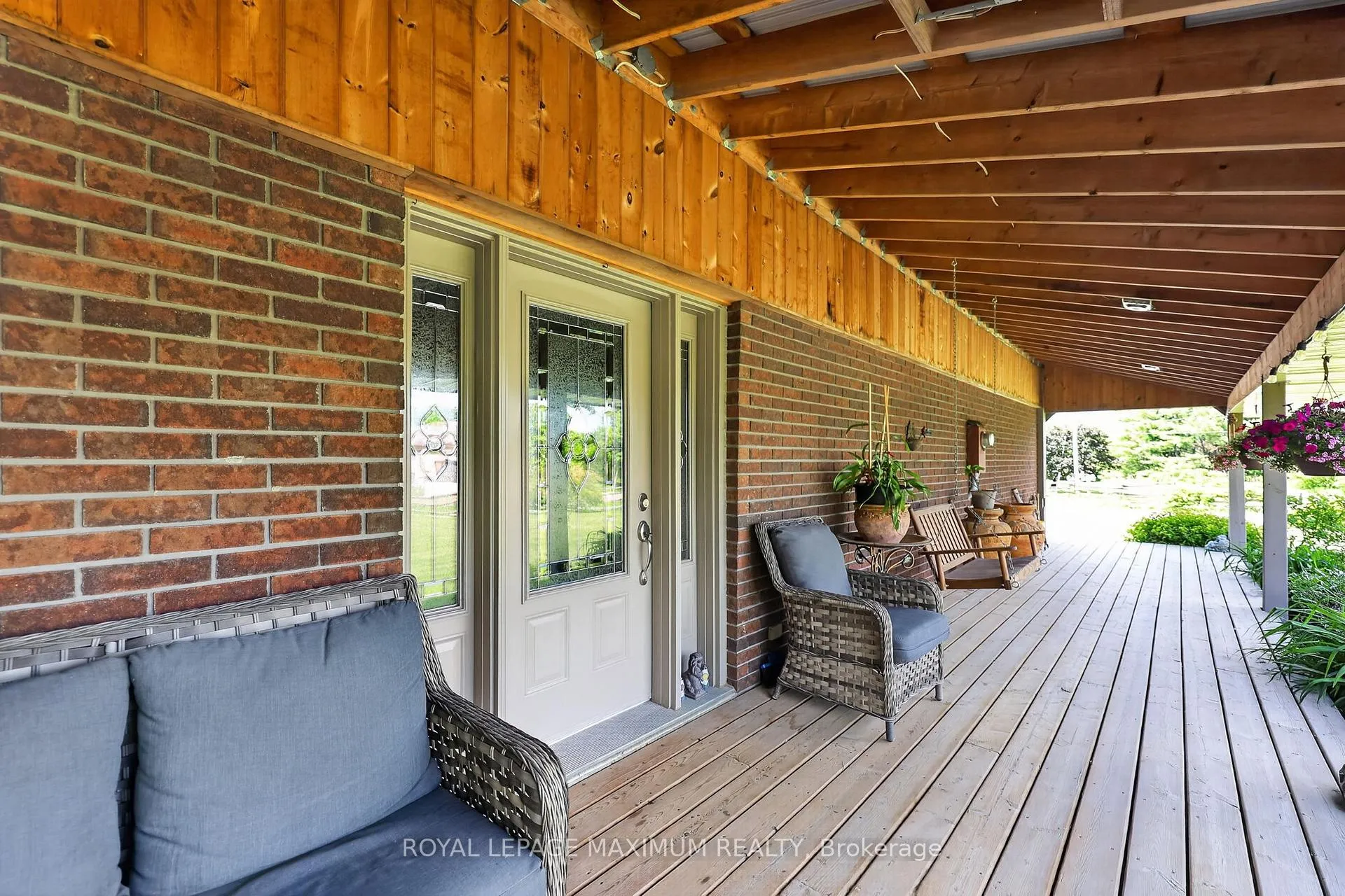 Photo 2 of 4372 Train Street, New Tecumseth, Rural New Tecumseth — HOMEH