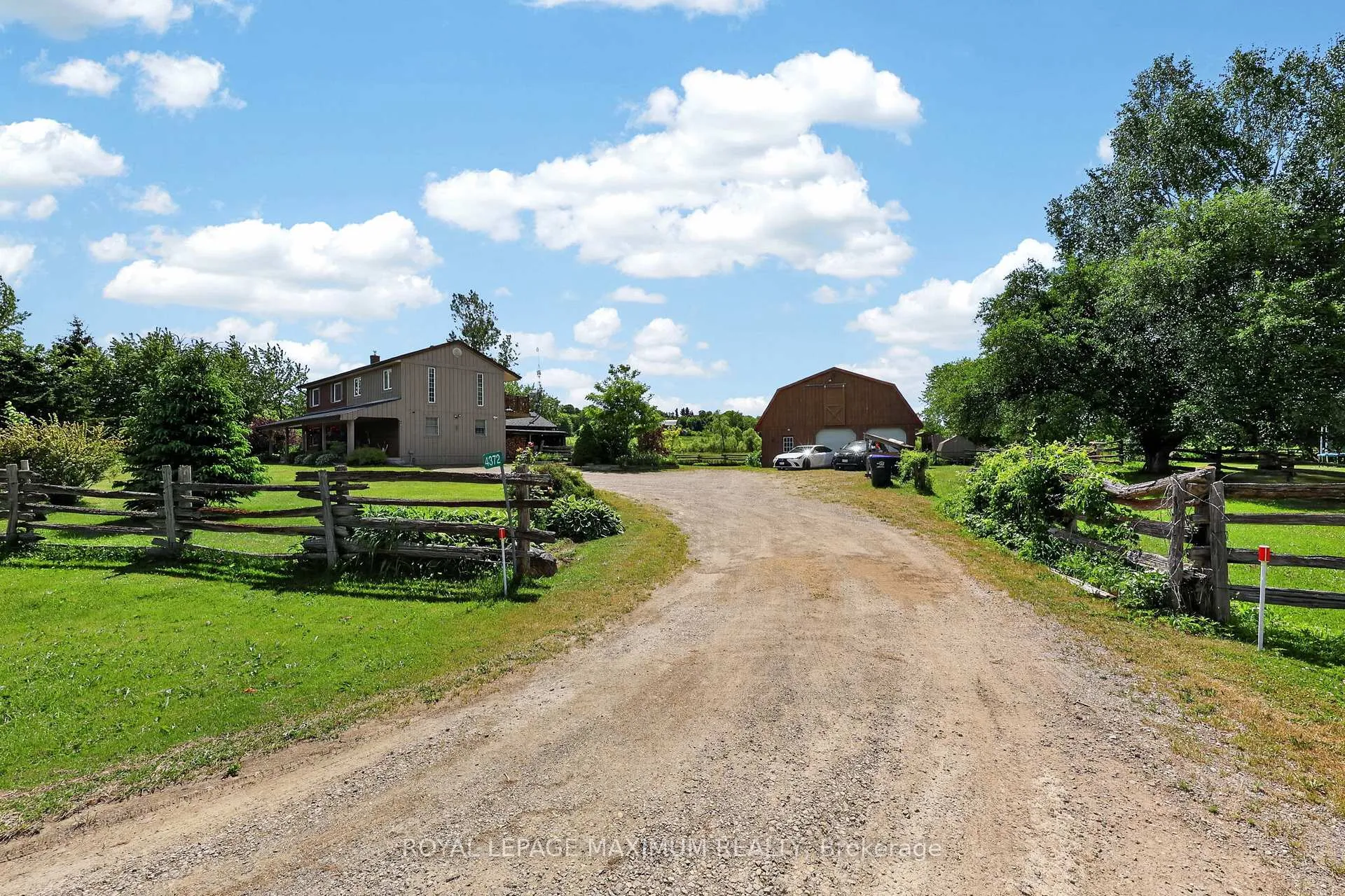 Photo 3 of 4372 Train Street, New Tecumseth, Rural New Tecumseth — HOMEH