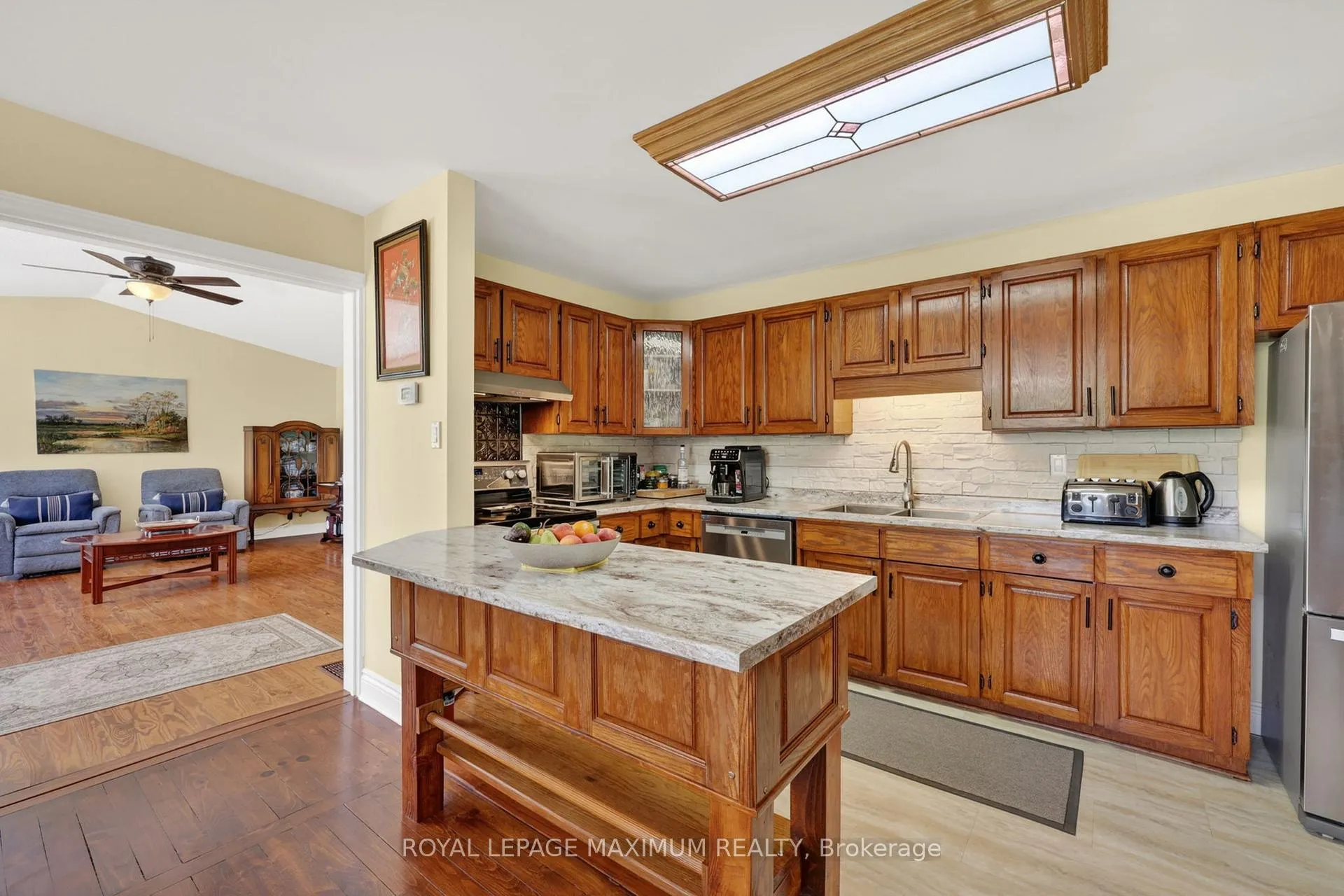 Photo 15 of 4372 Train Street, New Tecumseth, Rural New Tecumseth — HOMEH