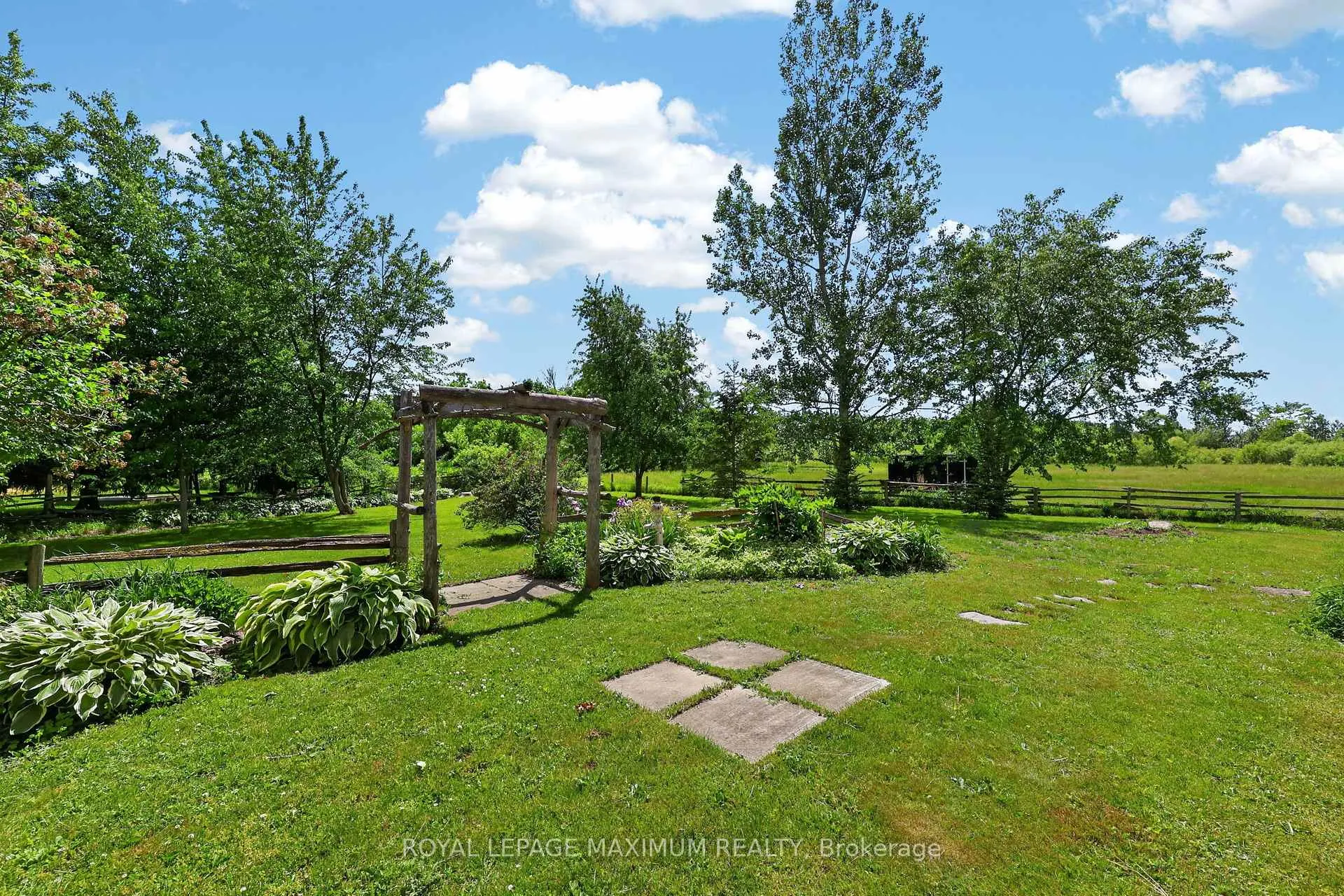 Photo 48 of 4372 Train Street, New Tecumseth, Rural New Tecumseth — HOMEH