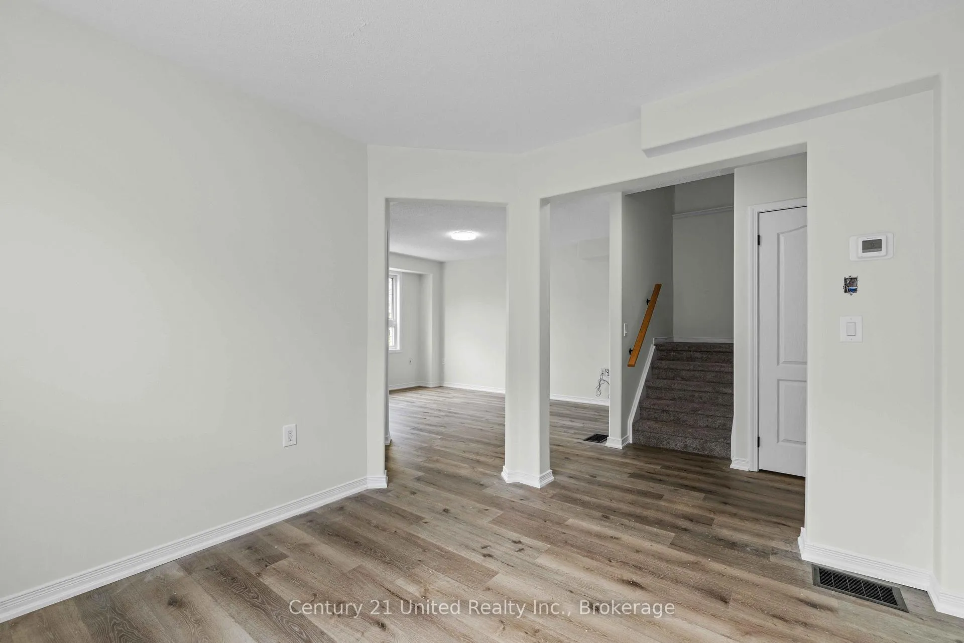 Photo 10 of 525 Clancy Crescent, Peterborough, Otonabee Ward 1 — HOMEH