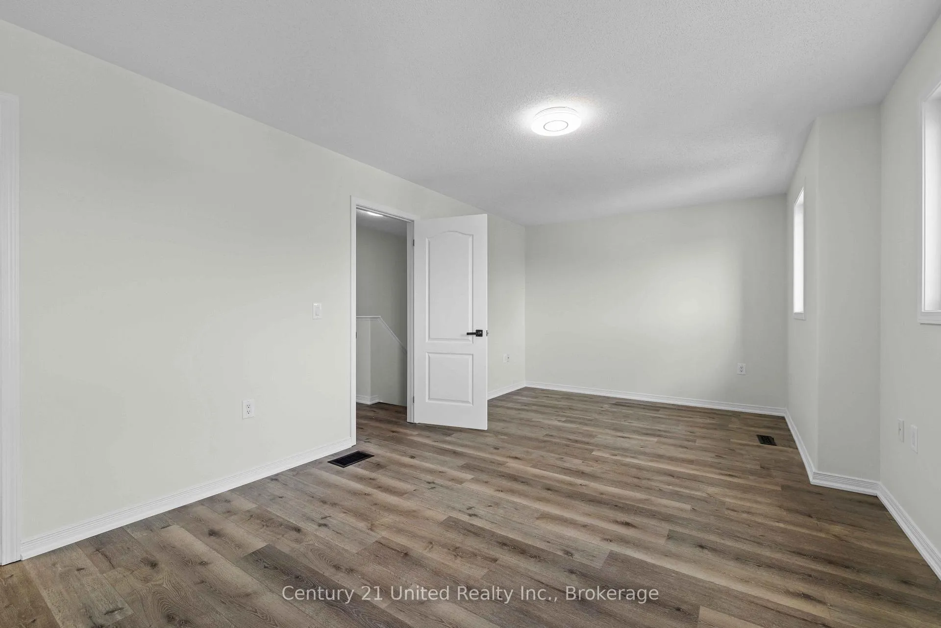 Photo 15 of 525 Clancy Crescent, Peterborough, Otonabee Ward 1 — HOMEH