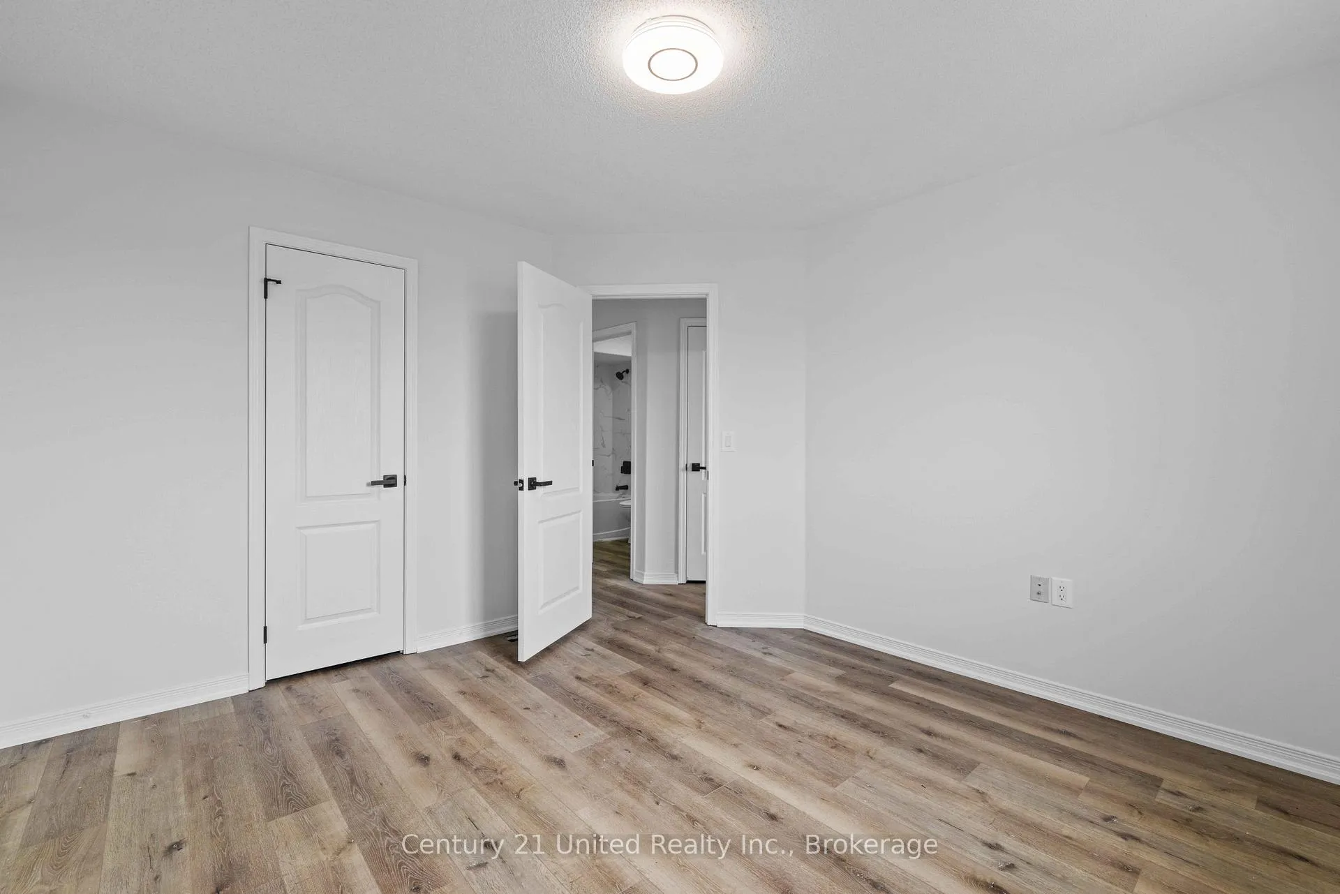 Photo 18 of 525 Clancy Crescent, Peterborough, Otonabee Ward 1 — HOMEH