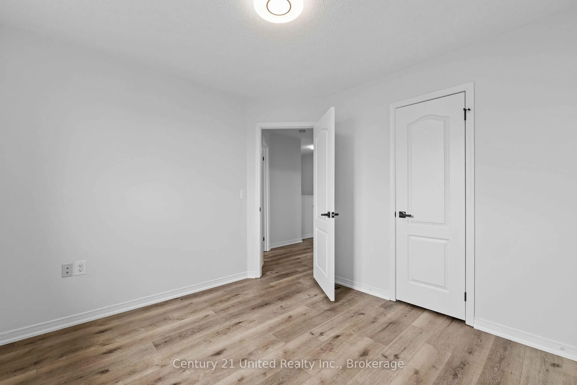 Photo 20 of 525 Clancy Crescent, Peterborough, Otonabee Ward 1 — HOMEH
