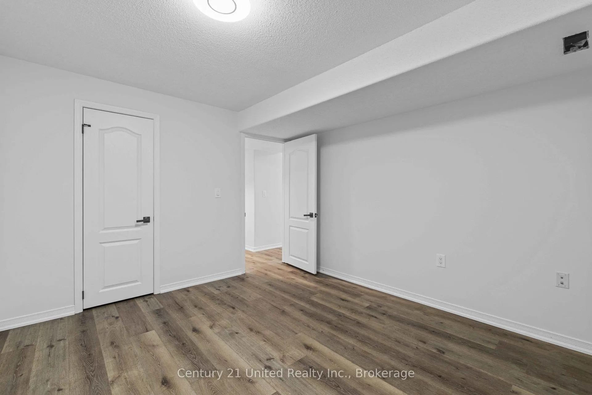 Photo 23 of 525 Clancy Crescent, Peterborough, Otonabee Ward 1 — HOMEH