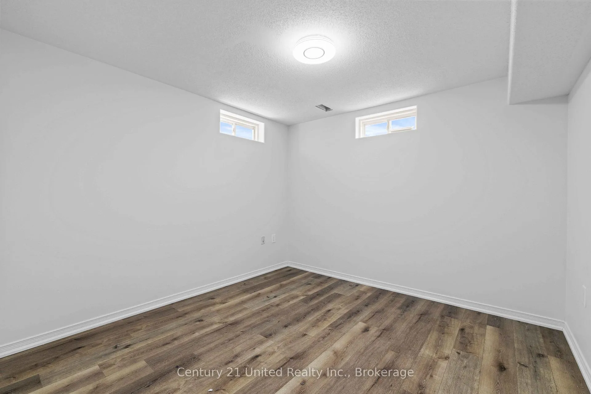 Photo 27 of 525 Clancy Crescent, Peterborough, Otonabee Ward 1 — HOMEH