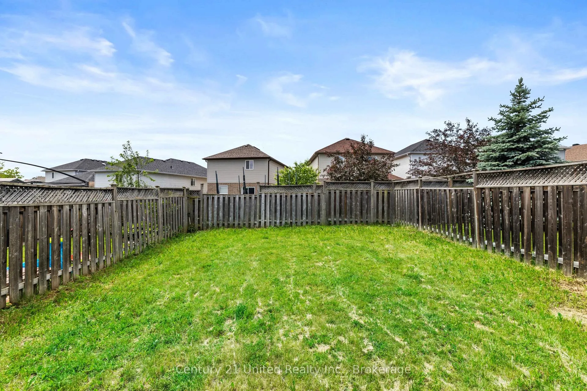 Photo 31 of 525 Clancy Crescent, Peterborough, Otonabee Ward 1 — HOMEH