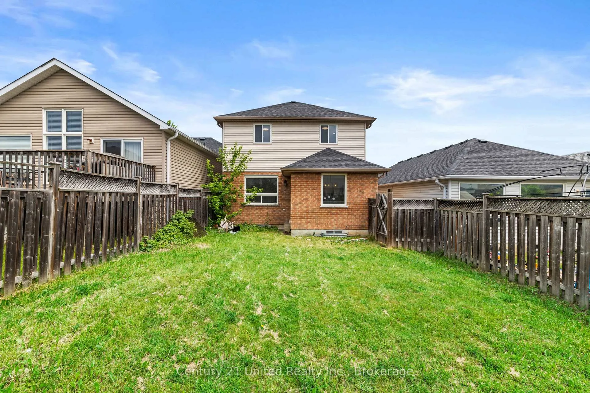 Photo 33 of 525 Clancy Crescent, Peterborough, Otonabee Ward 1 — HOMEH