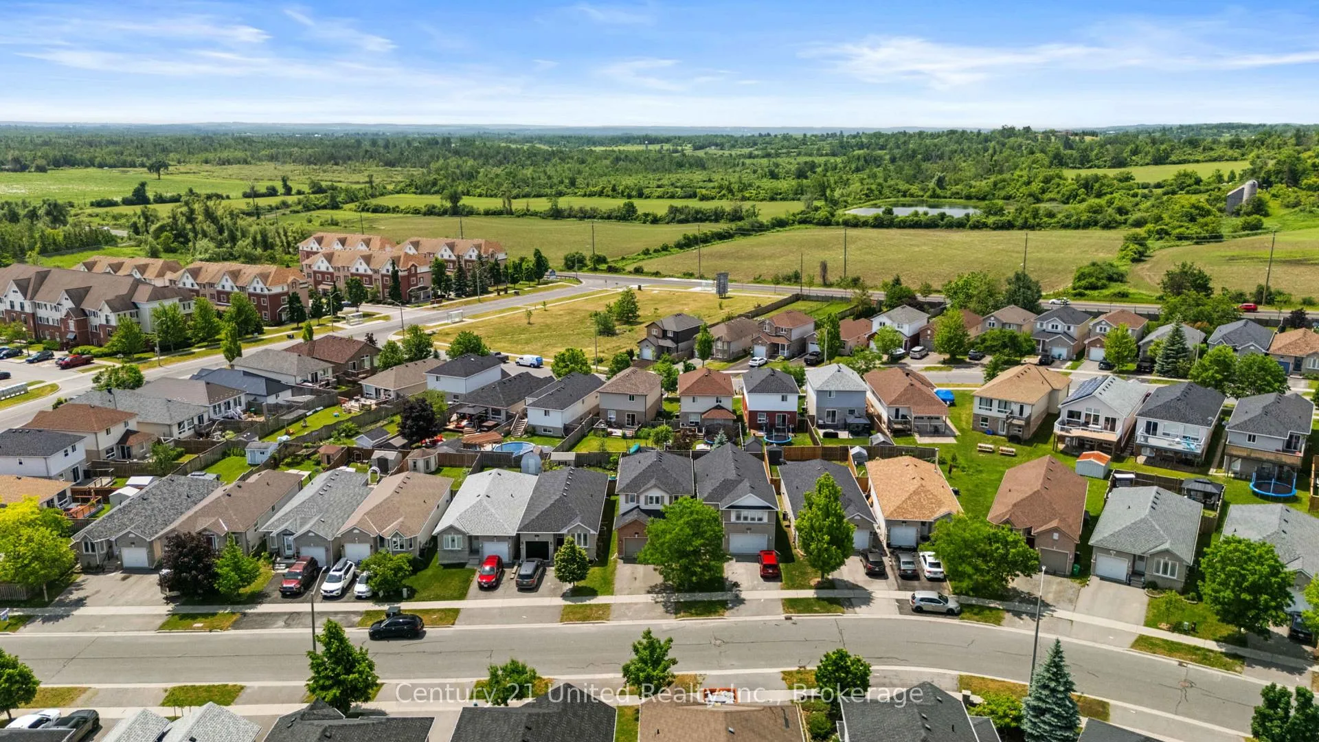 Photo 34 of 525 Clancy Crescent, Peterborough, Otonabee Ward 1 — HOMEH