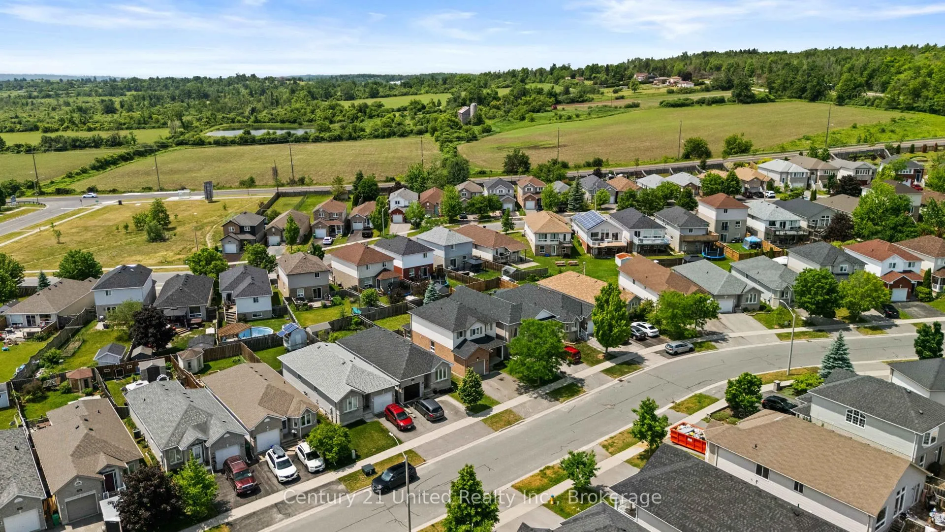 Photo 36 of 525 Clancy Crescent, Peterborough, Otonabee Ward 1 — HOMEH