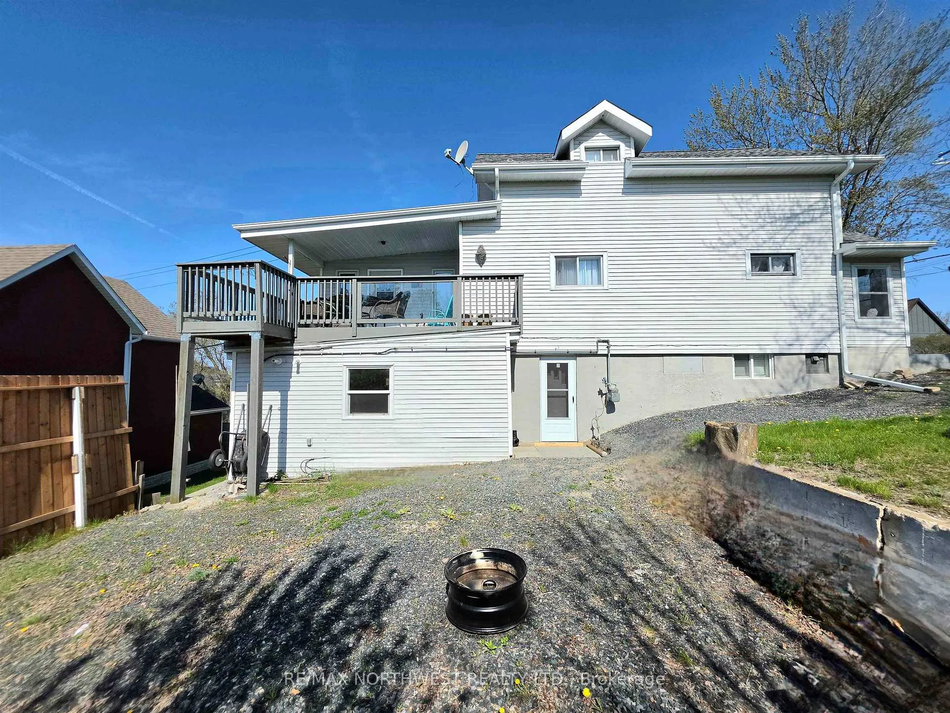 Photo 3 of 401 Third Street South, Kenora, Downtown — HOMEH