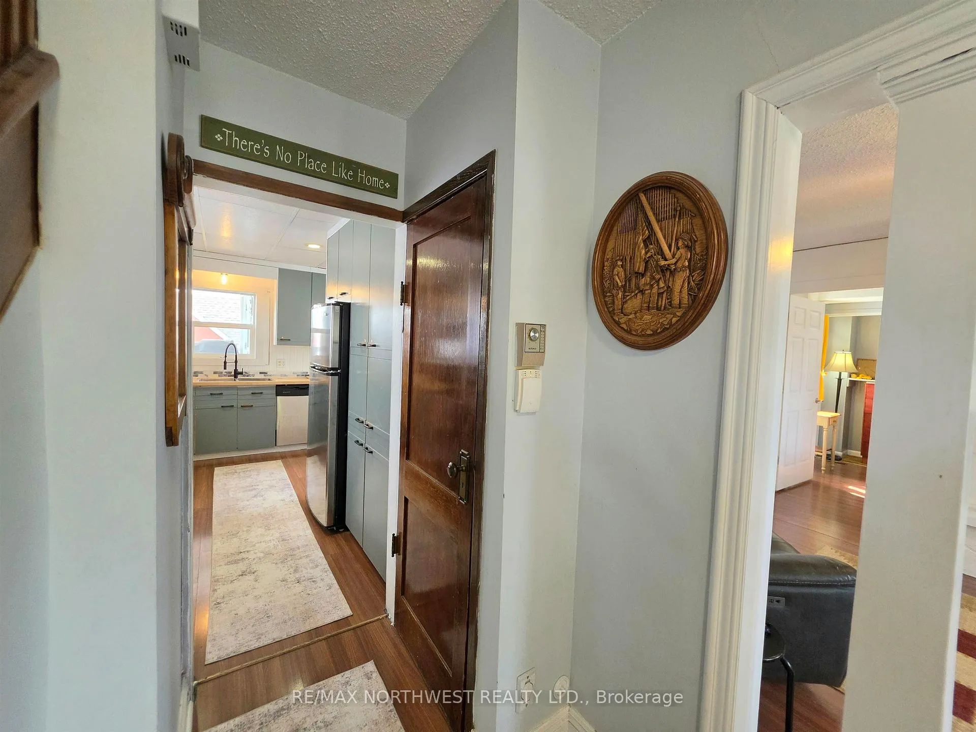 Photo 8 of 401 Third Street South, Kenora, Downtown — HOMEH