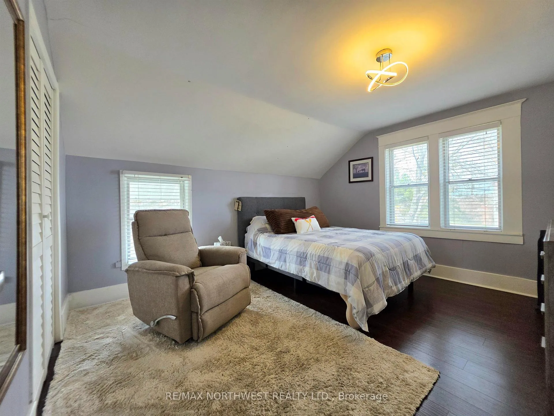 Photo 14 of 401 Third Street South, Kenora, Downtown — HOMEH