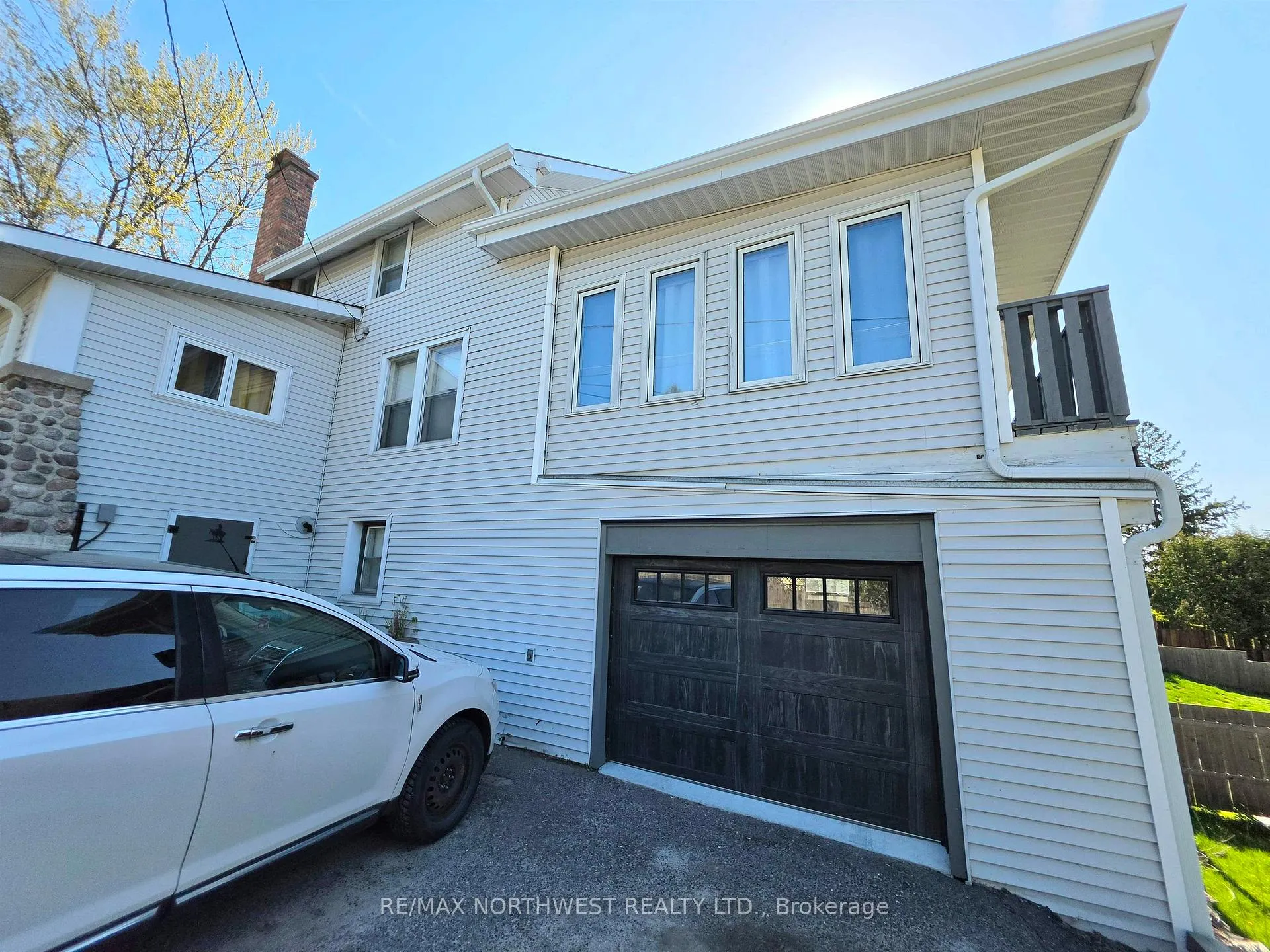 Photo 36 of 401 Third Street South, Kenora, Downtown — HOMEH