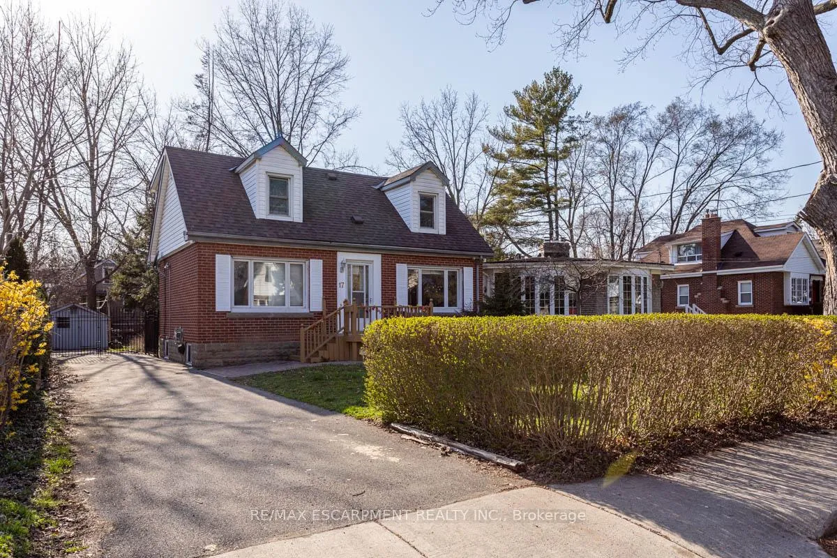 Photo 1 of 17 Thorndale Street N, Hamilton, Ainslie Wood — HOMEH