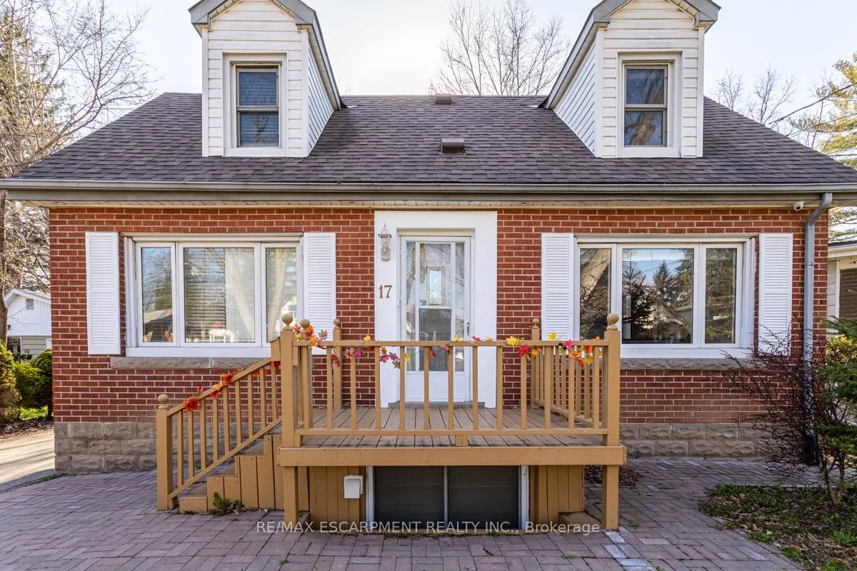 Photo 5 of 17 Thorndale Street N, Hamilton, Ainslie Wood — HOMEH