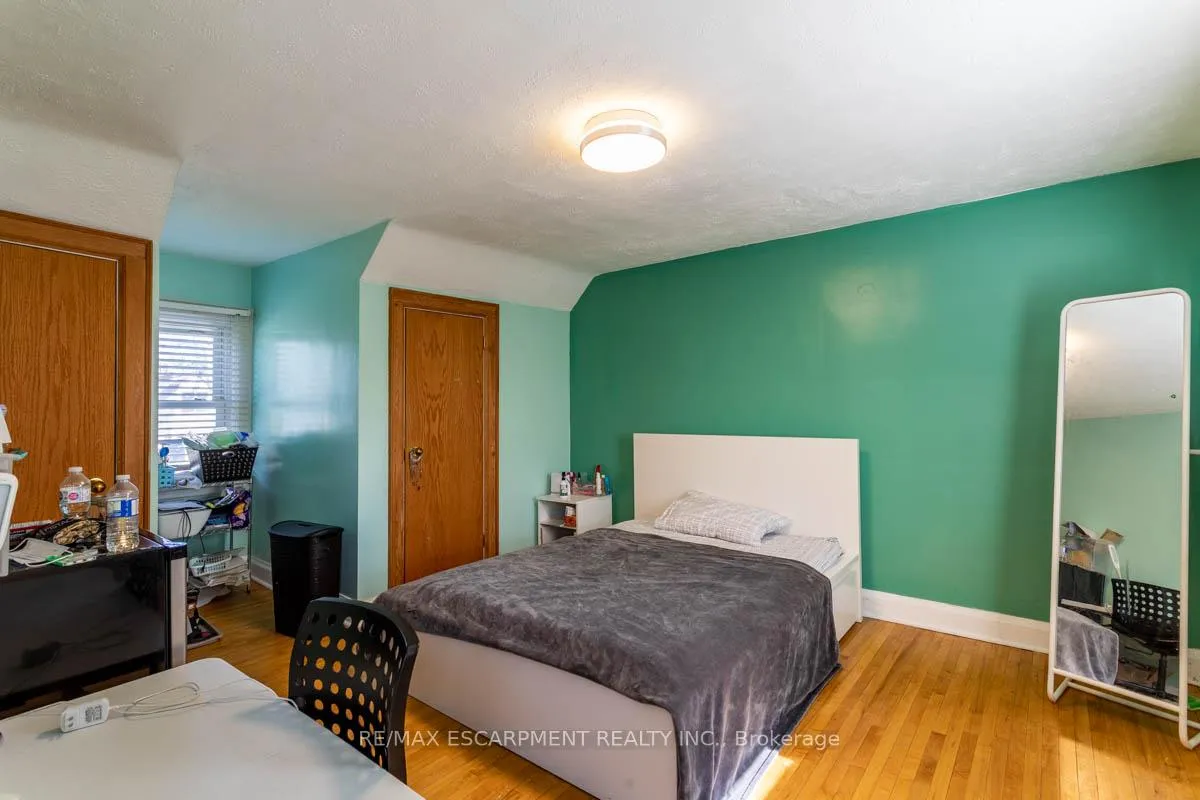 Photo 19 of 17 Thorndale Street N, Hamilton, Ainslie Wood — HOMEH