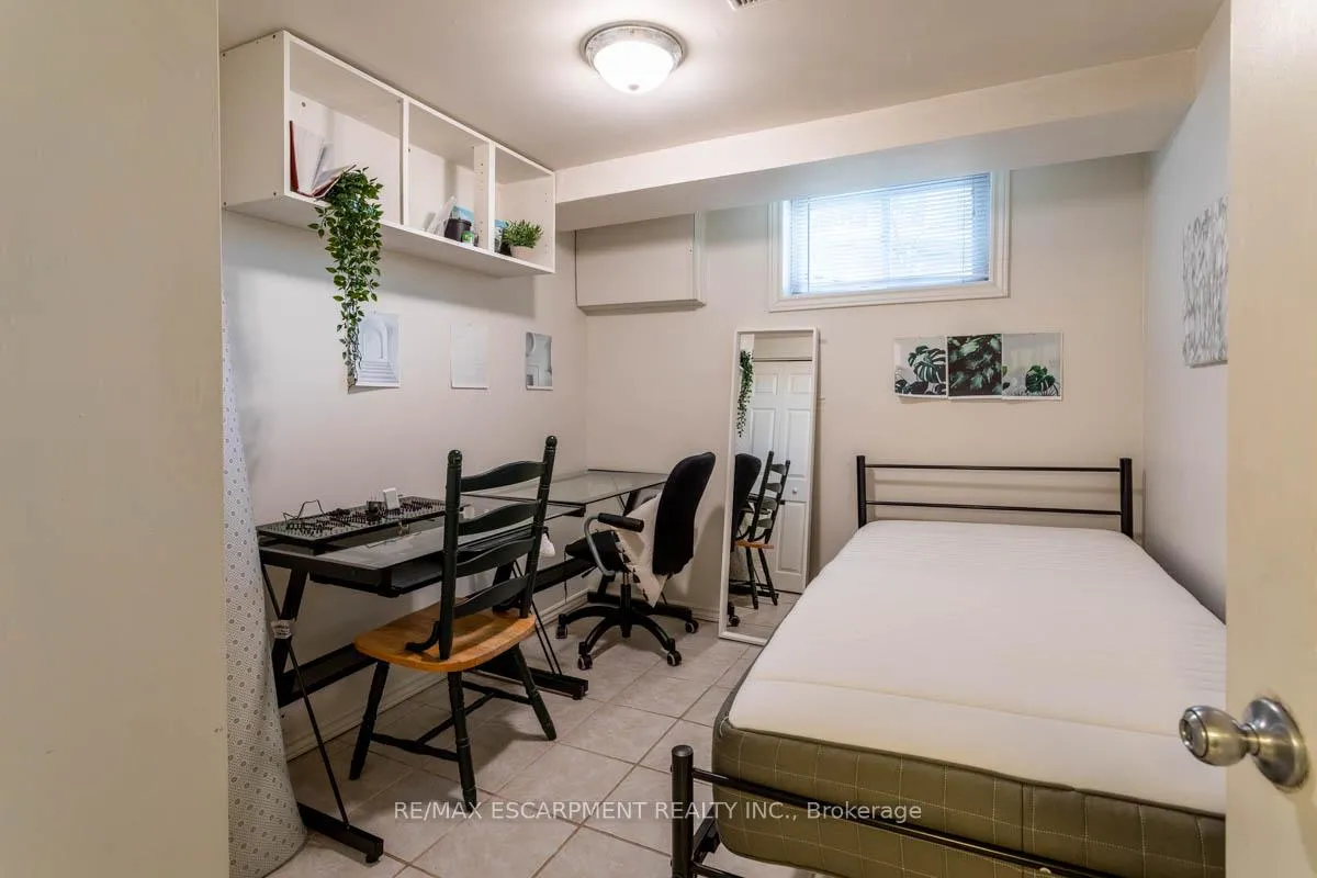 Photo 29 of 17 Thorndale Street N, Hamilton, Ainslie Wood — HOMEH